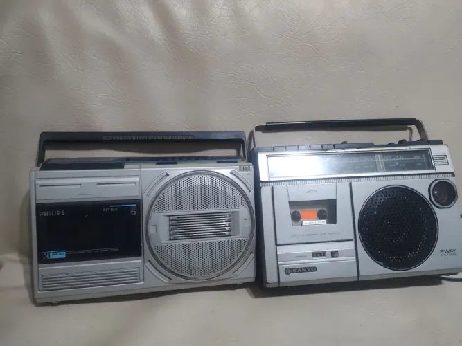 2 Rádios lote 1x Philips AR 150 + 1 Santo 2429f no estado com detalhes leia.