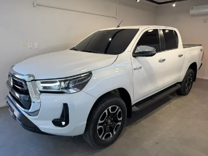 Toyota Hilux CD SRX 4X4 2.8 TDI 16V Diesel Aut. 2025