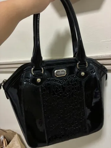 Vendo Bolsa Victor Hugo Verniz !