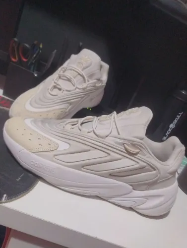 Adidas ozelia