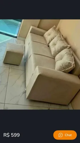 Liquidação sofá 3 lugares com 3 almofadas um puff