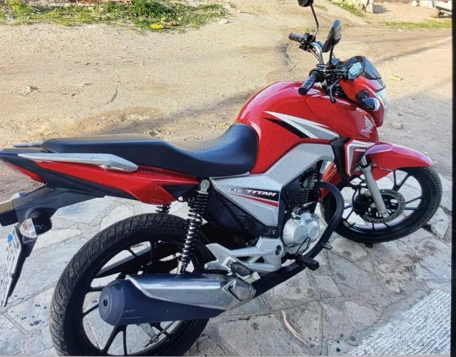 Titan 160