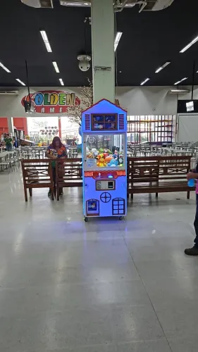 Operação máquina pelucias