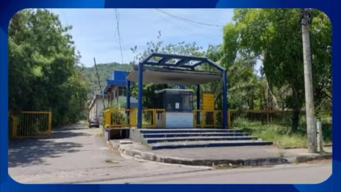 PRÉDIO COMERCIAL - Imóvel constituído pelo prédio e seu respectivo terreno, situado na Av.