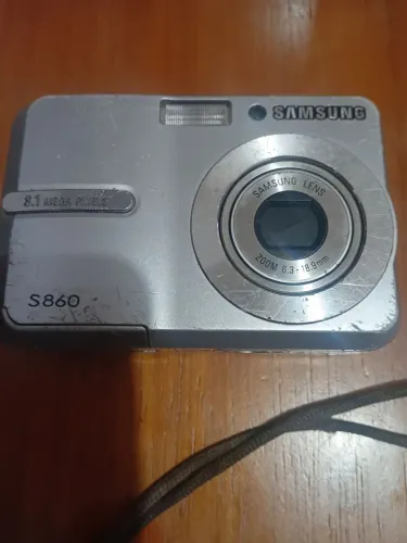 Camera digital 8.1 megapixel