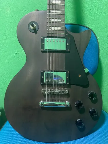 Guitarra strinberg