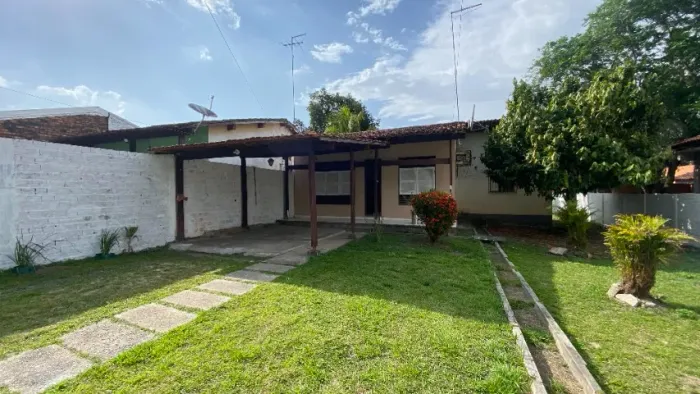 Aluga-se Excelente Casa em Vila dos Cabanos - 3 Quartos (1 Suíte), Terreno 15x30m,