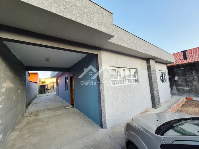 Casa com piscina em Peruíbe REF: 9091