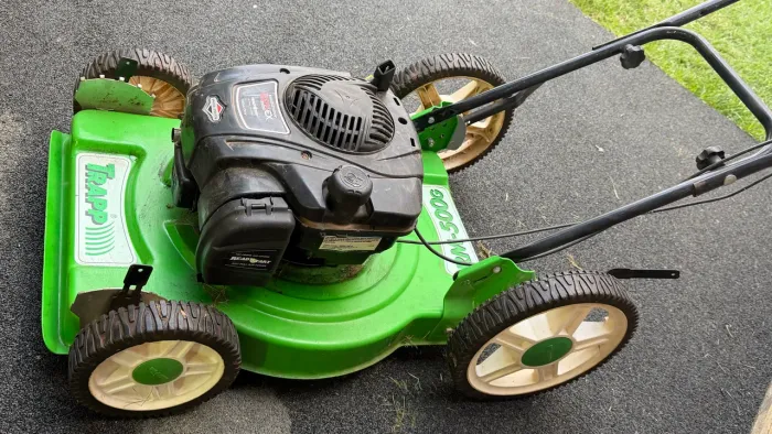 Cortador de grama TRAPP 150 cc 4 tempos