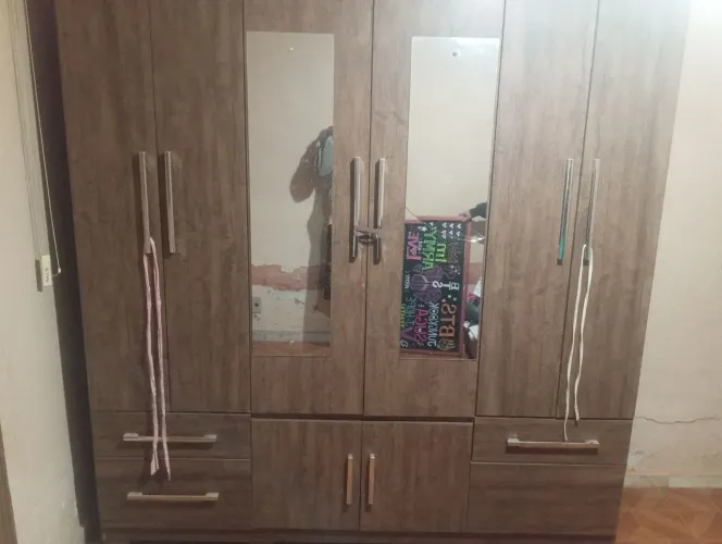 Guarda-Roupa Casal Moval Porto Plus com Espelho, 8 Portas e 4 Gavetas - Castanho Wood