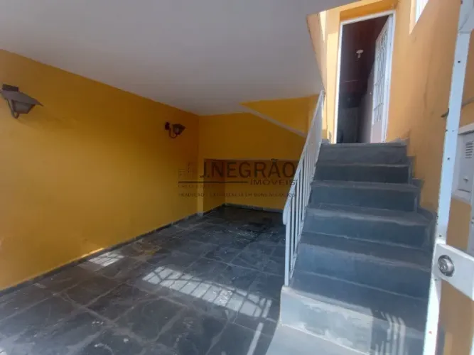 Casa para Locação em São Paulo-SP, Sacomã: 2 Quartos, 2 Salas, 1 Banheiro e 1 Vaga de Gara