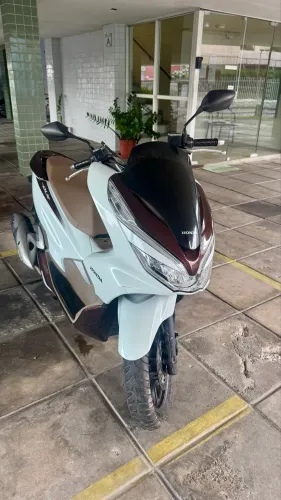 Honda PCX DLX 2021 ? Impecável