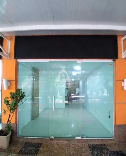 Loja comercial de frente na Barra da Tijuca | 27m² | 2 salas | 1 banheiro