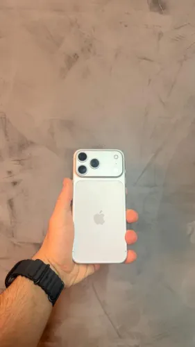iPhone 17 Pro Max 512GB - 99% saúde de bateria
