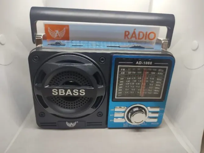 Rádio Portátil AM FM 9 Bandas USB Bluetooth, Cartão de Memória Bateria Recarregável