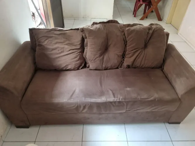 Vendo sofá 3 lugares( 92  * 