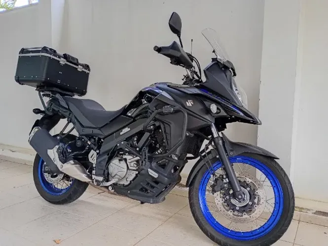 Suzuki V-Strom 650 23/24 único dono 11.000km
