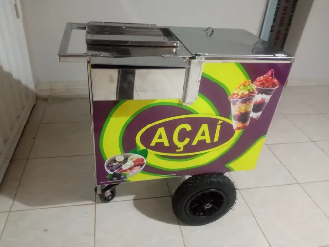 Carrinho de picolé e sorvetes
