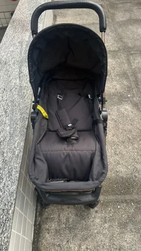 Carrinho de Bebê Galzerano Napoli + Bebê Conforto com Base - Ótimo Estado!