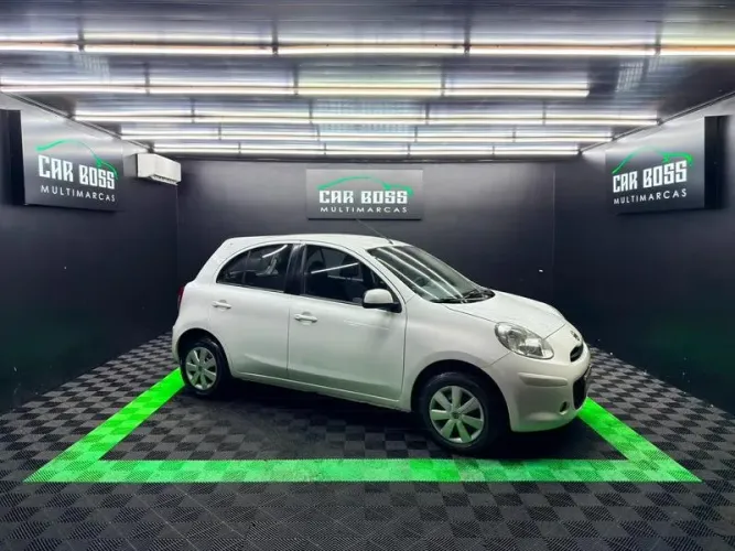 Nissan March S 1.0 12V Flex 5P 2014