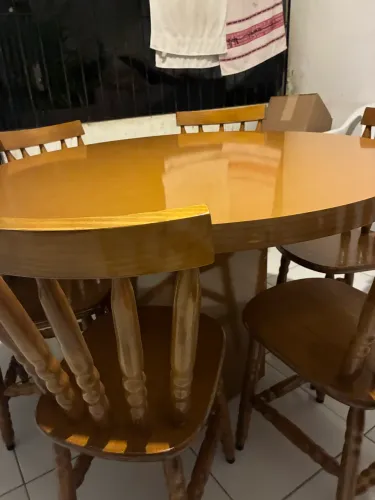 Mesa redonda nova