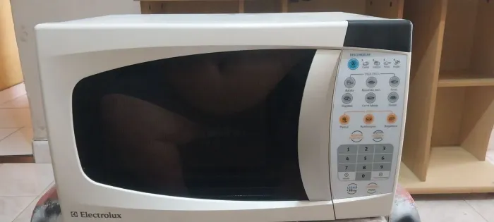 Microondas electrolux 20l