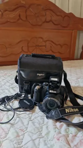 VENDE-SE OU TROCA CÂMERA NIKON P500