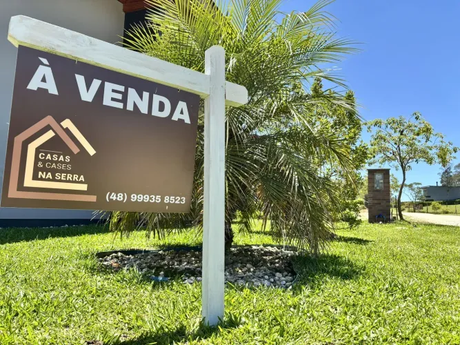 Casa mobiliada à venda no Condomínio Costa da Serra  Rancho Queimado/SC.