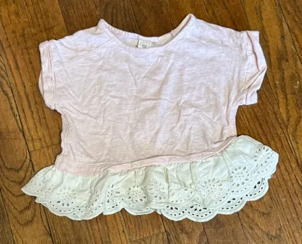 Camiseta Baby GAP tamanho 2 anos importada (Desapego)