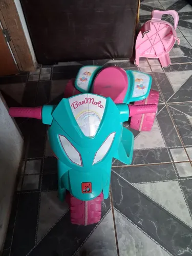 Moto elétrica infantil