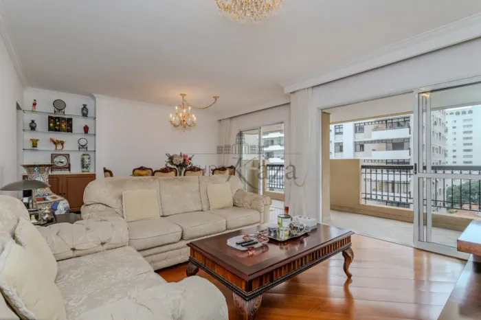 Apartamento - Jardim Paulista - 4 Dormitórios - 160m².