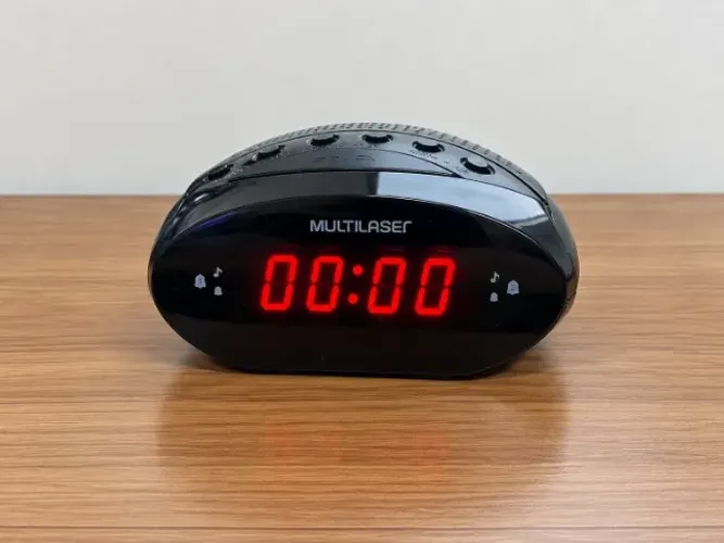 Rádio Relógio Digital com Despertador Preto - Multi