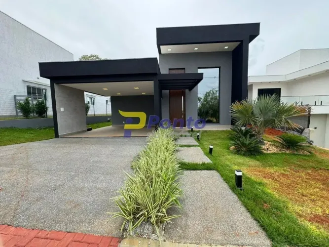 Casa a venda no Condomínio Gran Royalle