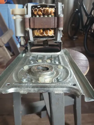 Motor de tasquinha Arno seminovo