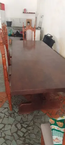 Mesa macissa de madeira 2.00 x .95 m com 8 cadeiras