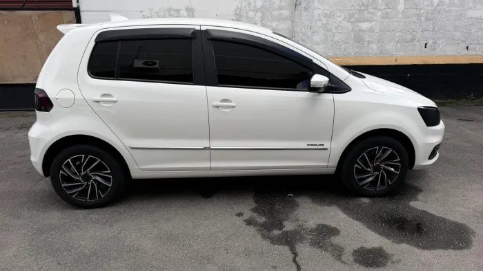 Volkswagen Fox Highline 1.6 Flex 16V 5P 2017