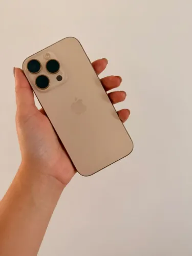 Apple iPhone 16 Pro (256 GB) - Titânio-deserto