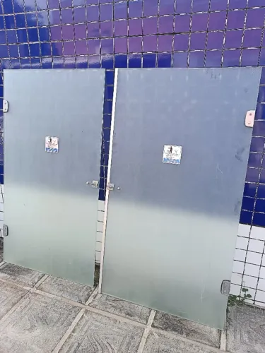 Porta de Vidro Verde Temperado 10MM 171CMx93CM - Ideal para Divisórias