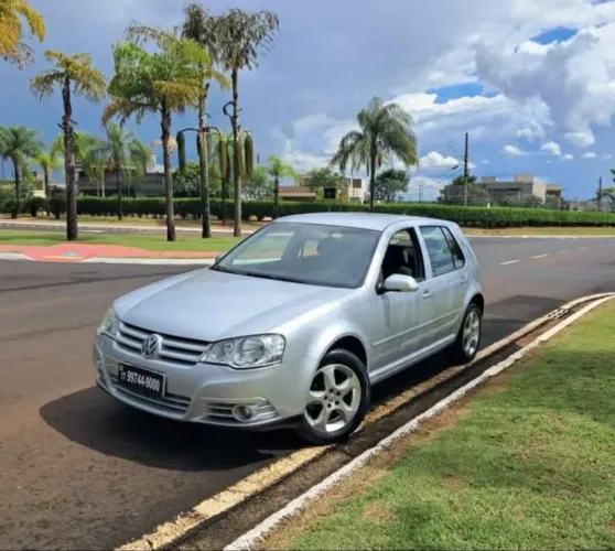 Volkswagen Golf 1.6 MI Total Flex 8V 4P 2011