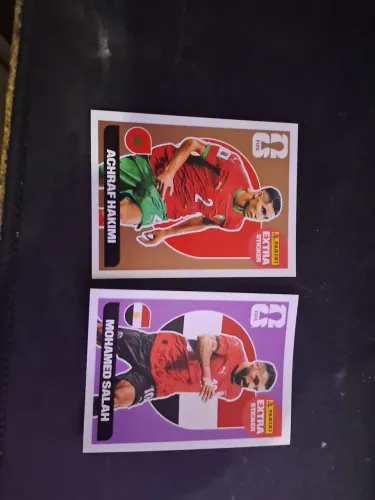 Duas figurinhas legends da copa 2026