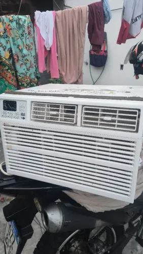 Vendo um ar condicionado de janela de 10.000 BTUs novo marca Mystic 
