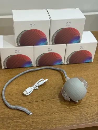 Bolinha para Gatos e Cachorros