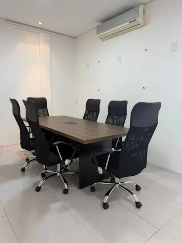 Mesa de Reunião com 6 poltronas presidente relax