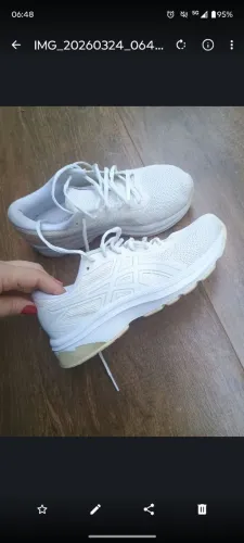 Tênis asics