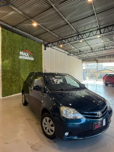 Toyota Etios X 1.3 Flex 16V 5P Mec. 2015