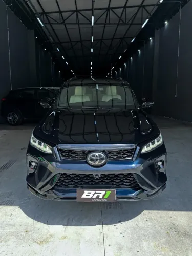 Toyota Hilux SW4 Diamond 2.8 TB 4X4 Die. Aut. 2022