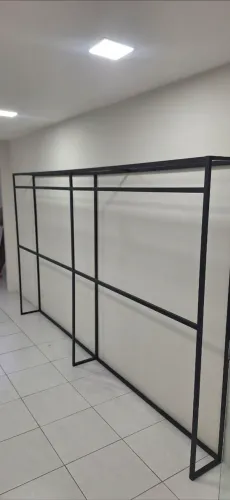 Trabalhamos com projetos e estrutura de metalon