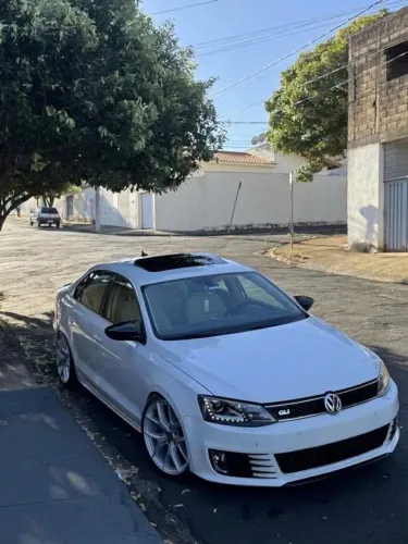 Volkswagen Jetta Highline 2.0 TSI 16V 4P Tiptronic 2014