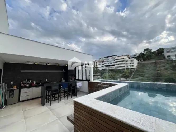 COBERTURA A VENDA NO CENTRO DE MURIAÉ COM PISCINA