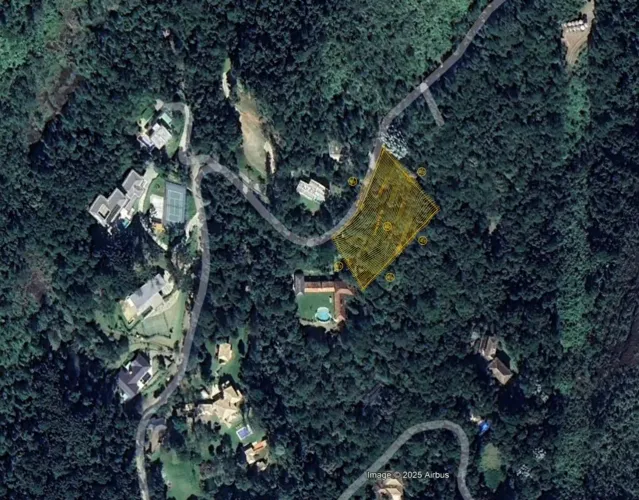 Oportunidade - Terreno alto padrão PETRÓPOLIS/RJ
